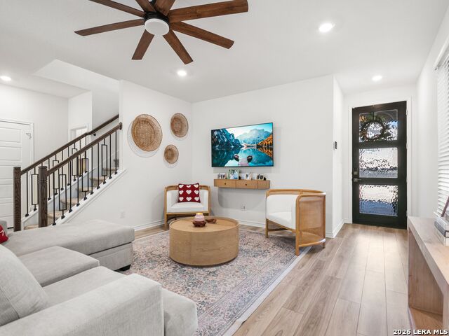 Image 7 of 30 For 14839 Vance Jackson #303  Unit 303