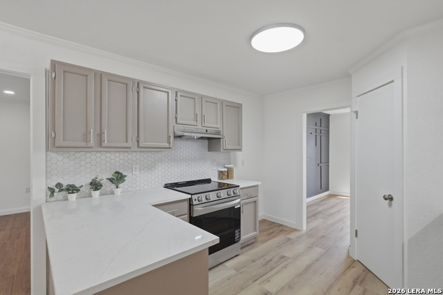 Image 13 of 32 For 10423 Rock Cove