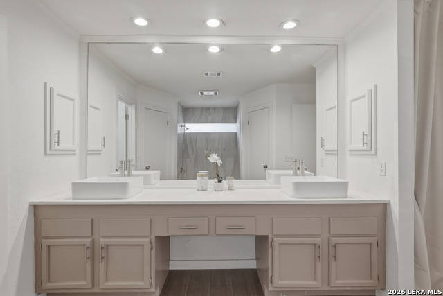 Image 17 of 32 For 10423 Rock Cove