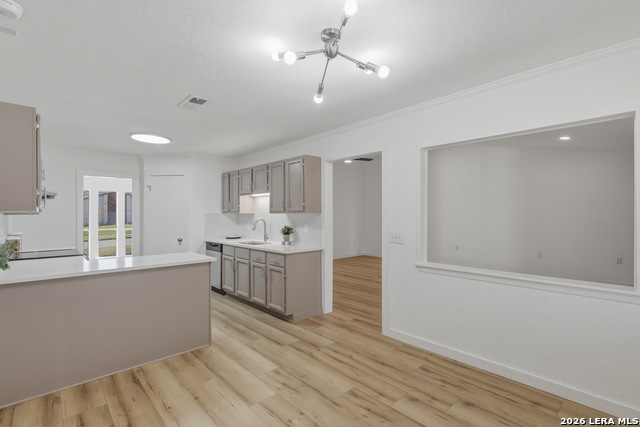 Image 21 of 32 For 10423 Rock Cove