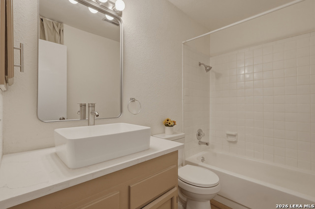 Image 24 of 32 For 10423 Rock Cove