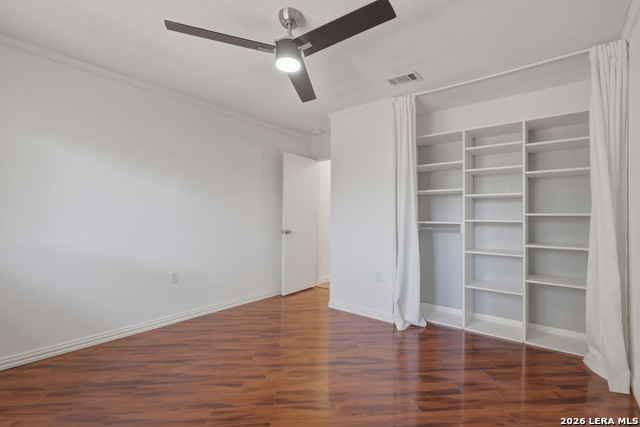 Image 26 of 32 For 10423 Rock Cove