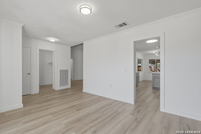 Image 5 of 32 For 10423 Rock Cove