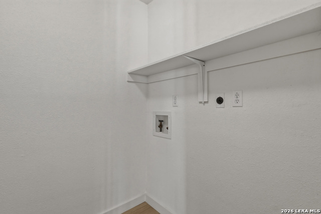 Image 6 of 32 For 10423 Rock Cove