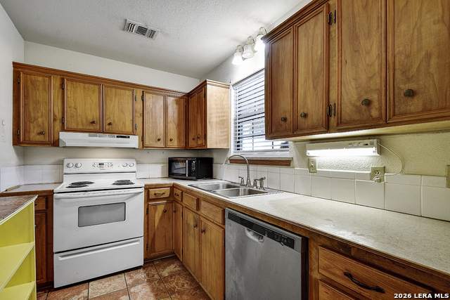 Image 11 of 31 For 1009 Tanglewood