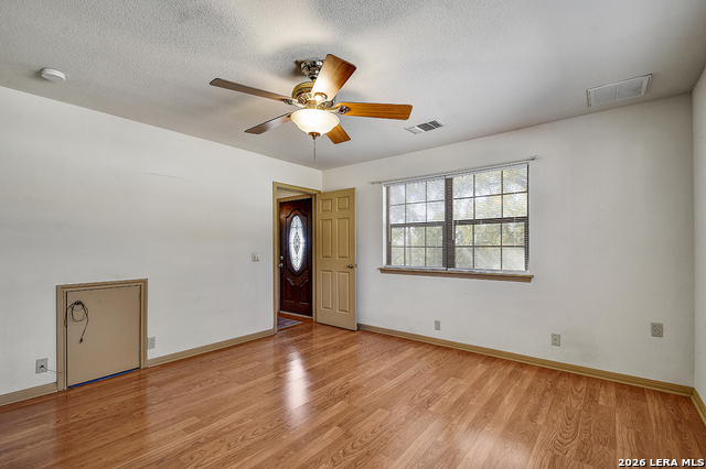 Image 15 of 31 For 1009 Tanglewood