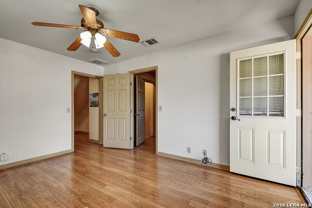 Image 27 of 31 For 1009 Tanglewood