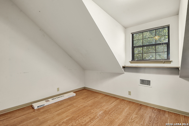 Image 28 of 31 For 1009 Tanglewood