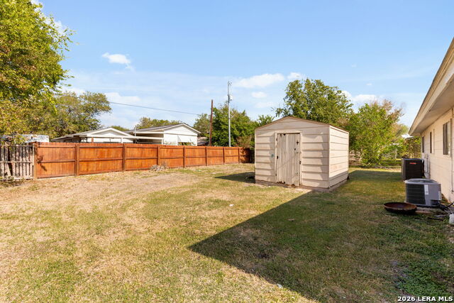 Image 12 of 20 For 218 Redbud  