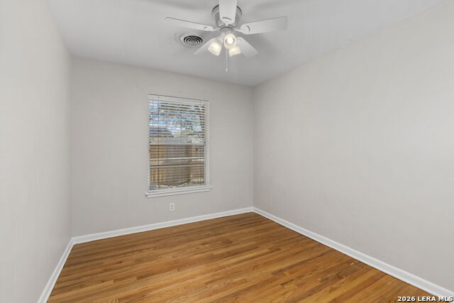 Image 25 of 36 For 11114 Dreamland Dr