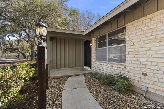 Image 3 of 36 For 11114 Dreamland Dr