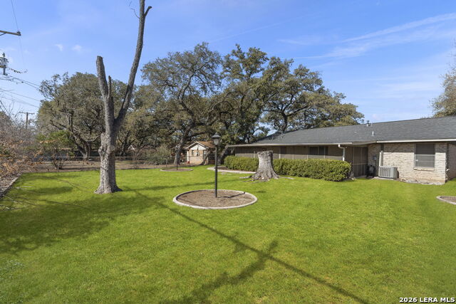 Image 34 of 36 For 11114 Dreamland Dr