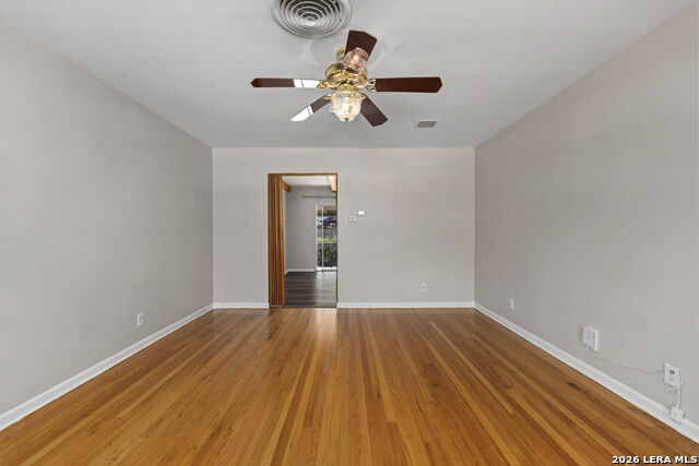 Image 7 of 36 For 11114 Dreamland Dr