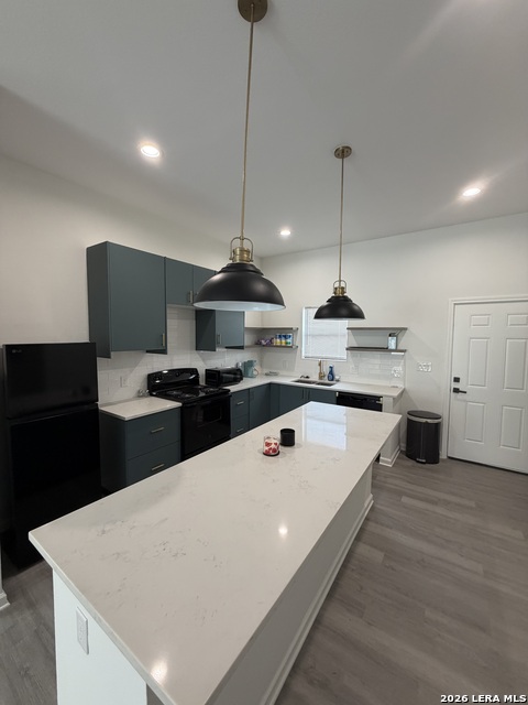 Image 4 of 17 For 147 Vine  