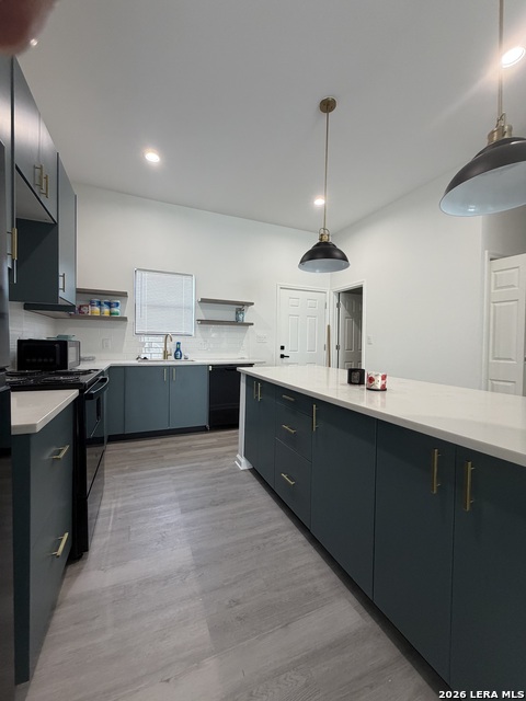 Image 5 of 17 For 147 Vine  