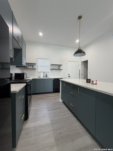 Image 6 of 17 For 147 Vine  