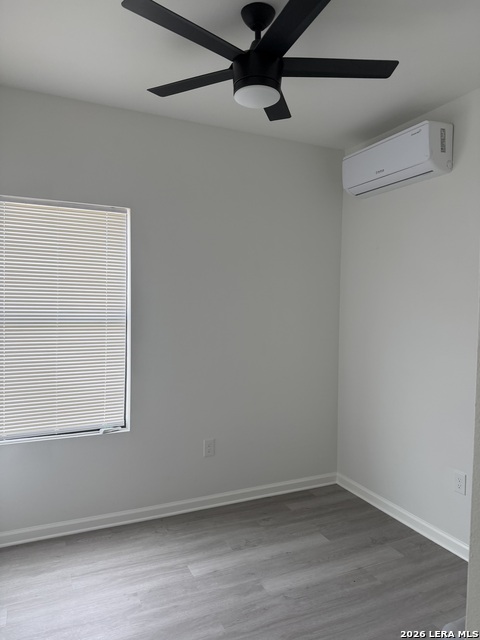 Image 8 of 17 For 147 Vine  