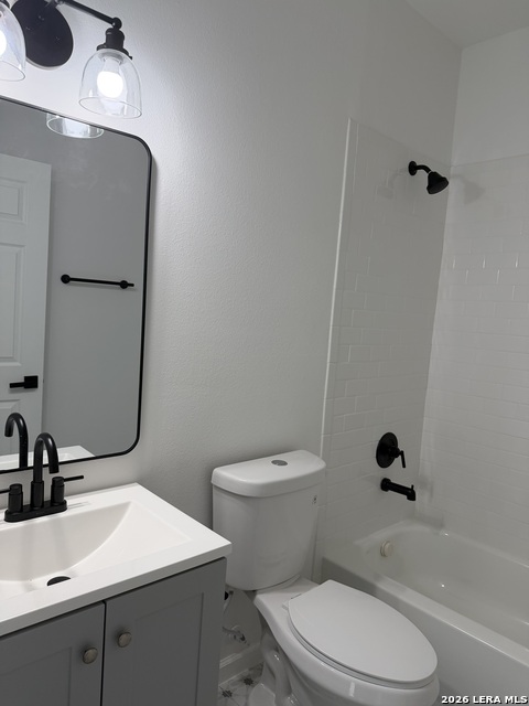 Image 9 of 17 For 147 Vine  