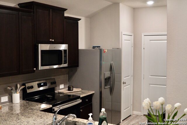 Image 13 of 32 For 8235 Glasgow