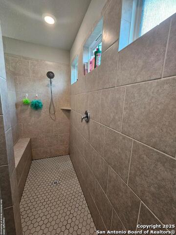 Image 18 of 32 For 8235 Glasgow