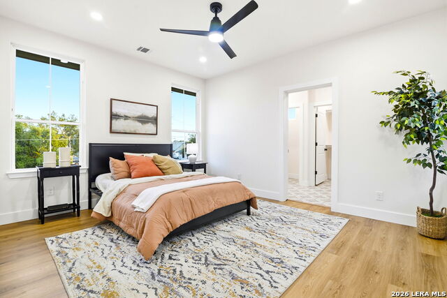 Listing photo id 12 for 1801 W Southcross Blvd