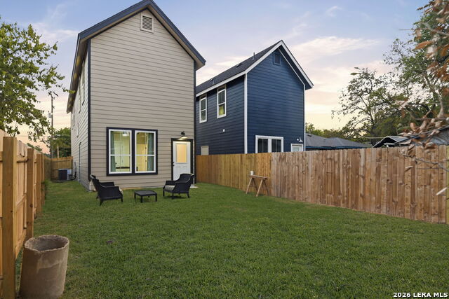 Listing photo id 22 for 1801 W Southcross Blvd