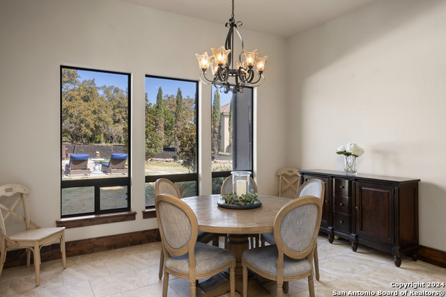 Image 19 of 50 For 104 Falcon Crst