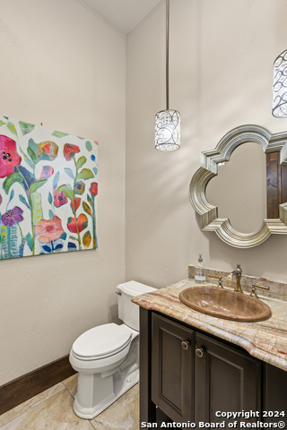 Image 20 of 50 For 104 Falcon Crst