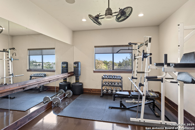 Image 27 of 50 For 104 Falcon Crst