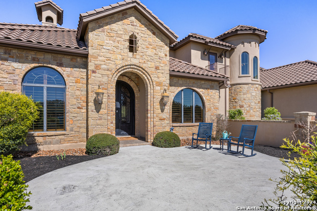 Image 7 of 50 For 104 Falcon Crst