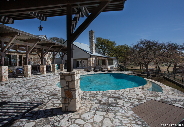 Image 19 of 35 For 2951 Fall Creek Rd