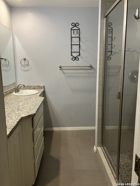 Image 11 of 18 For 11303 Vance Jackson  A5