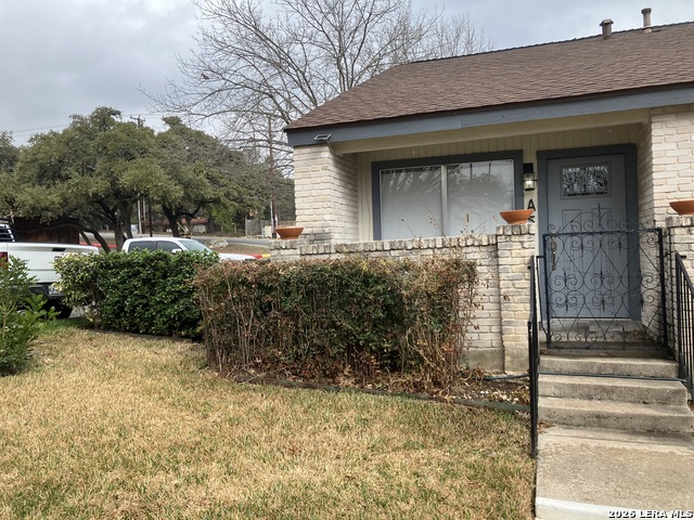 Image 6 of 18 For 11303 Vance Jackson  A5