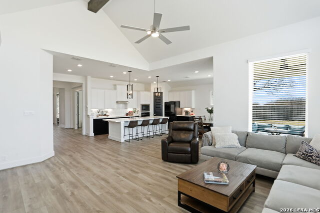 Image 13 of 47 For 405 Corwin  