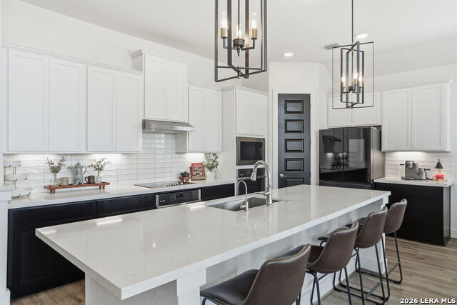 Image 15 of 47 For 405 Corwin  