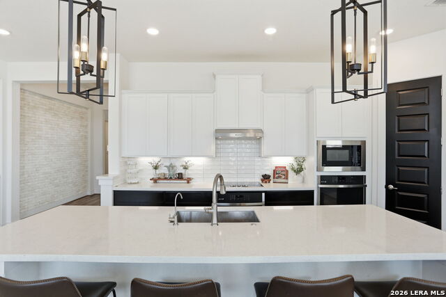 Image 18 of 47 For 405 Corwin  