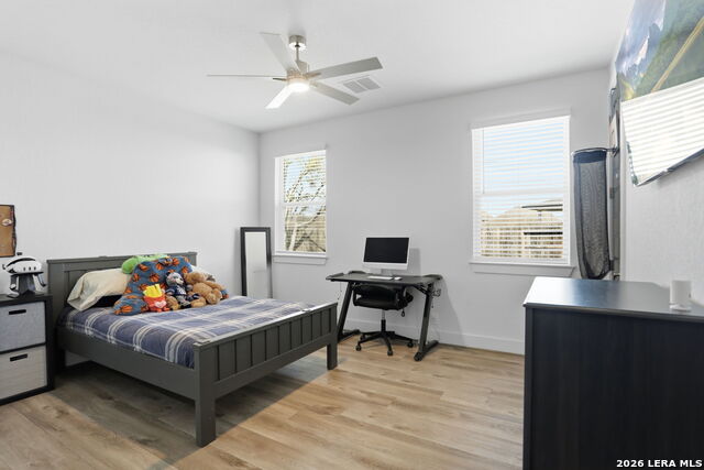 Image 32 of 47 For 405 Corwin  