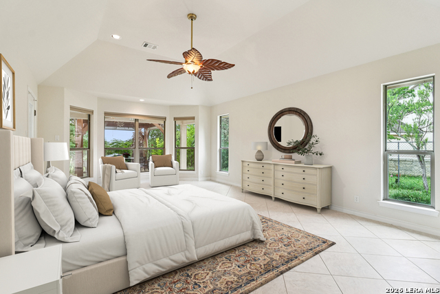 Image 21 of 66 For 718 Park Shores