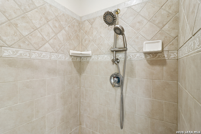 Image 24 of 66 For 718 Park Shores