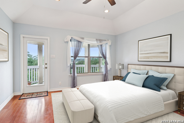 Image 34 of 66 For 718 Park Shores