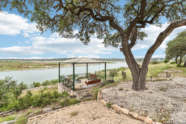 Image 54 of 66 For 718 Park Shores