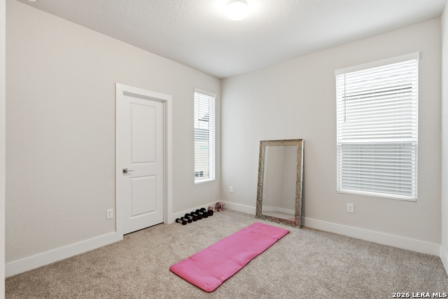 Image 21 of 33 For 8851 Oakland  10