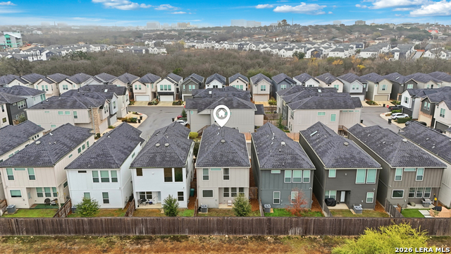 Image 29 of 33 For 8851 Oakland  10