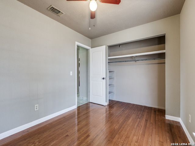 Image 12 of 21 For 9334 Cliff Way St