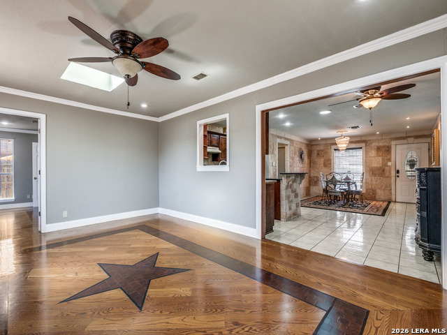 Image 17 of 21 For 9334 Cliff Way St