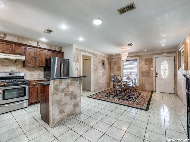 Image 9 of 21 For 9334 Cliff Way St