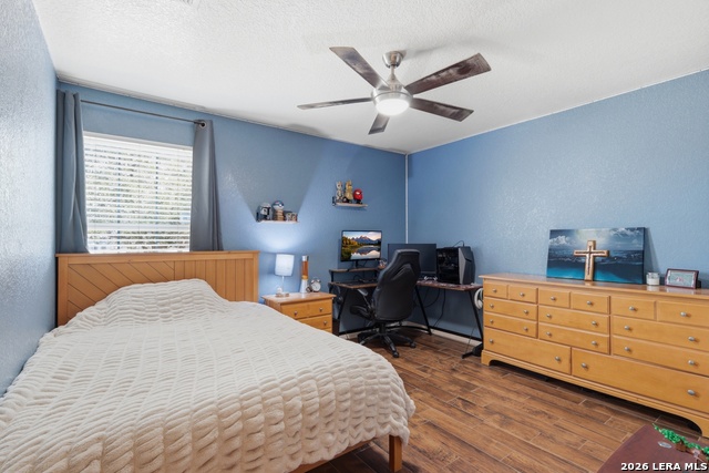 Image 12 of 29 For 400 Clear Lake