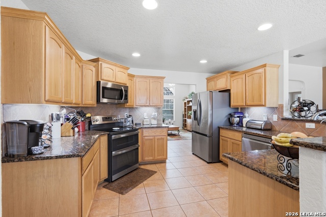 Image 4 of 29 For 400 Clear Lake