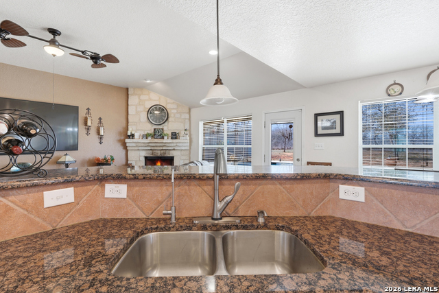 Image 5 of 29 For 400 Clear Lake