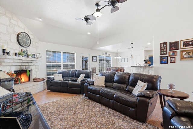 Image 7 of 29 For 400 Clear Lake